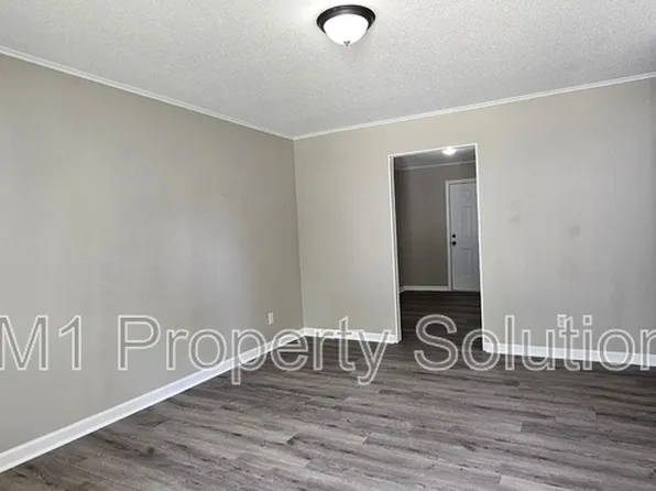 307 N Hall St APT B, High Pt, NC 27263