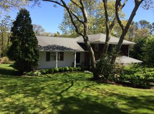 63 Charla Dr, Southampton, NY 11968