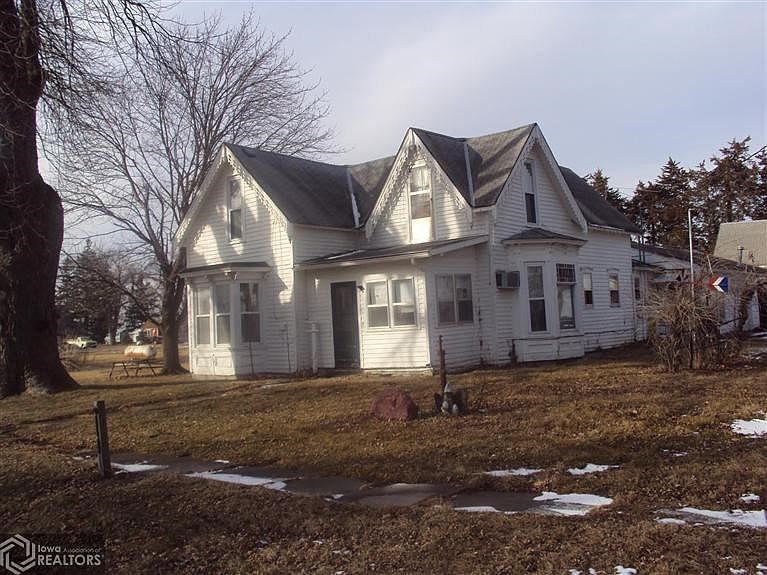1st image of 300 W North St
