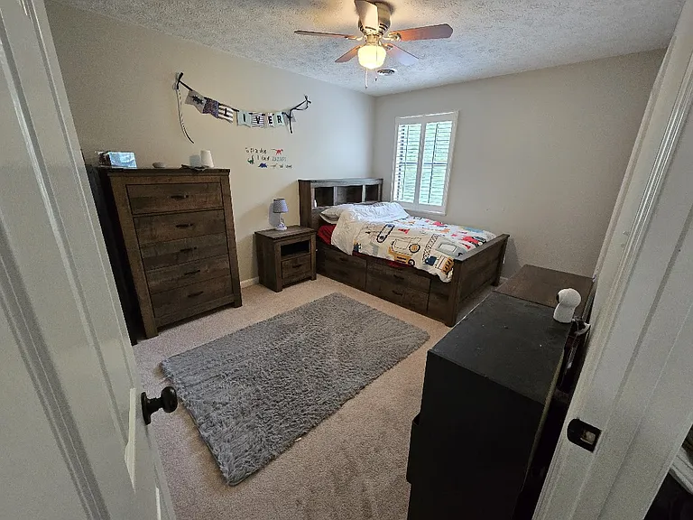 9409 Continental Dr — Photo 3