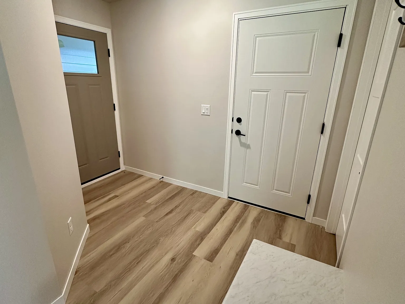 New Construction Townhome In Lennox — Photo 2
