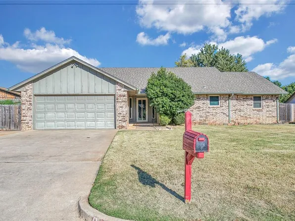 1221 Trenton Rd, Clinton, OK 73601