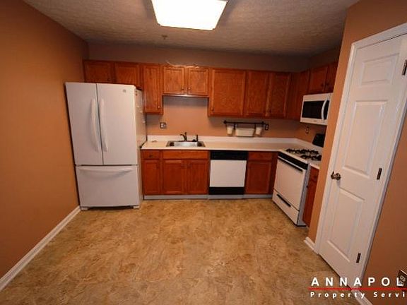 2nd image of 60 Amberstone Ct APT H