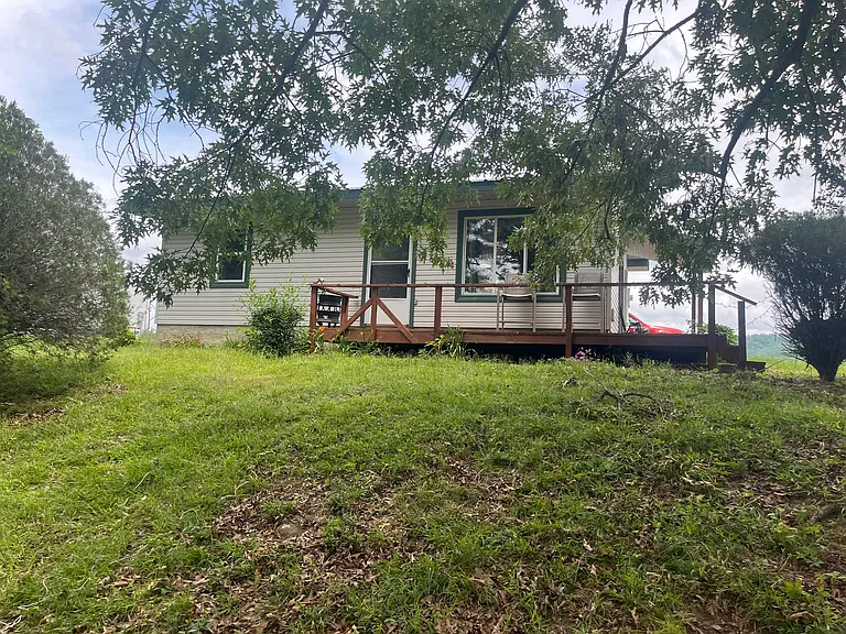 174 Sentinel Rd — Photo 1