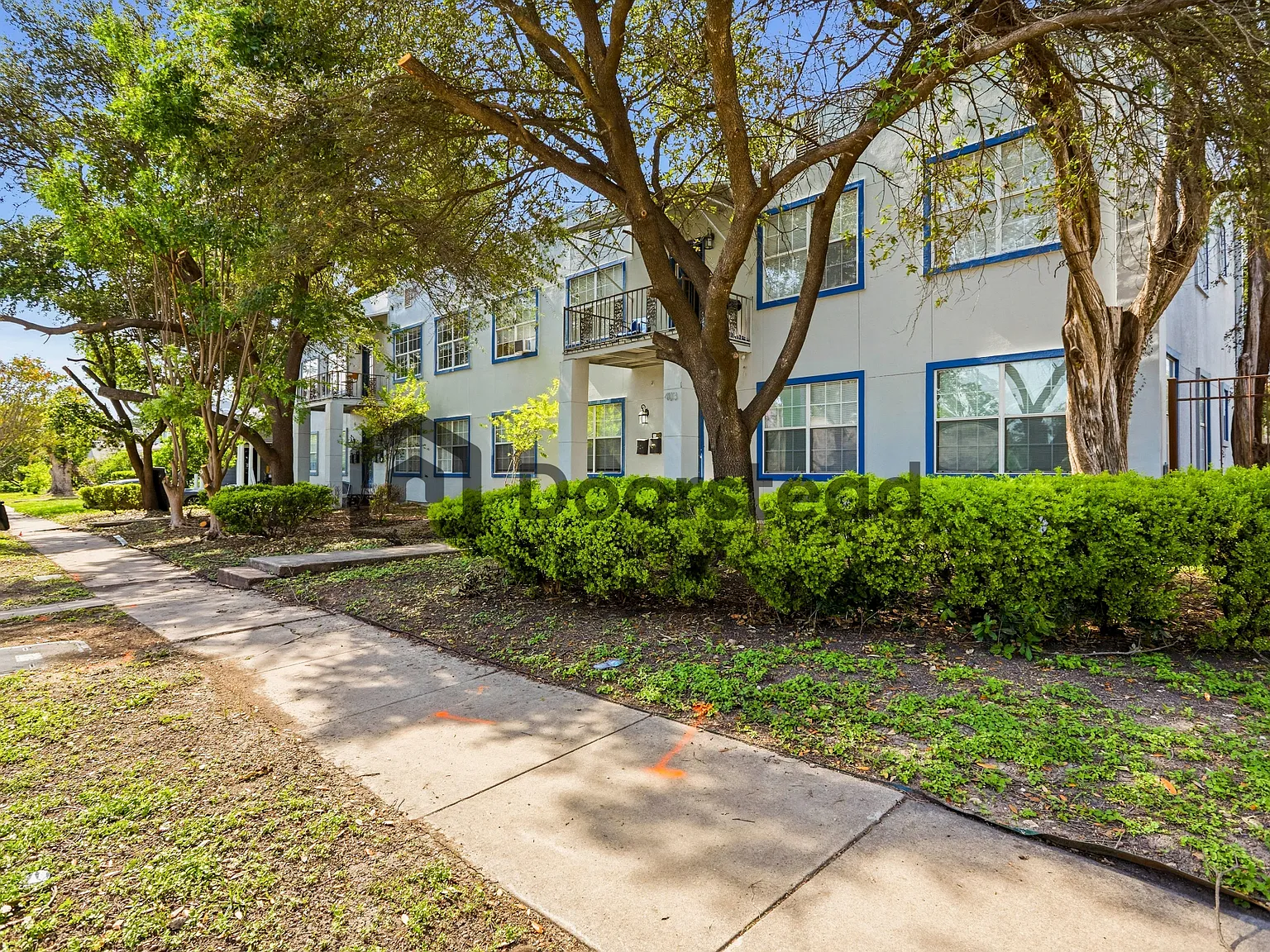 2 bed, 1.0 bath, 567 sqft, $1,325 — Photo 2