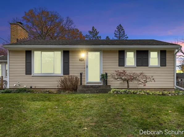 3134 Cheney Ave NE, Grand Rapids, MI 49505