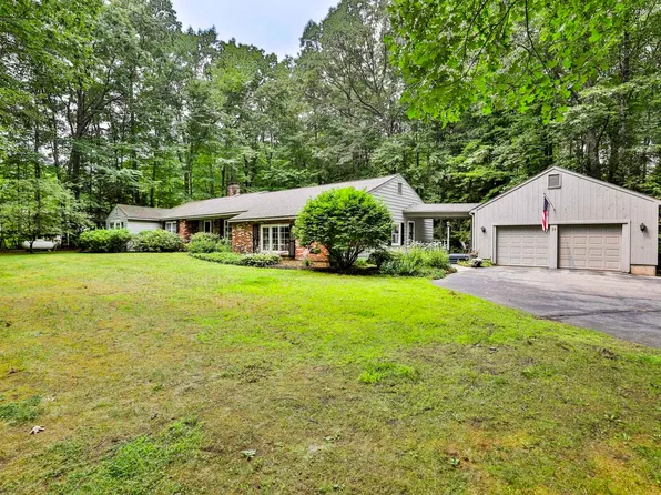 24 Cricket Hill Drive, Amherst, NH 03031