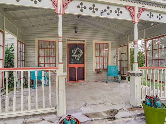 2nd image of 1201 Sisterdale