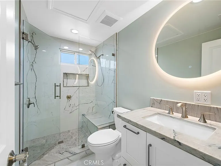 1435 Bluebird Canyon Dr — Photo 10