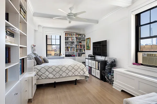 Rented by Douglas Elliman | media 15