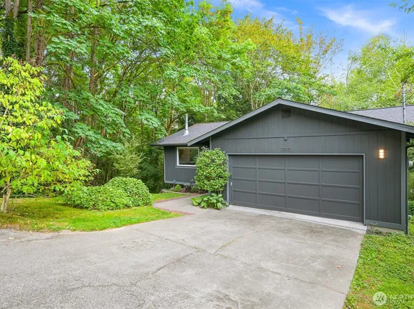 1515 Woburn Street, Bellingham, WA 98229