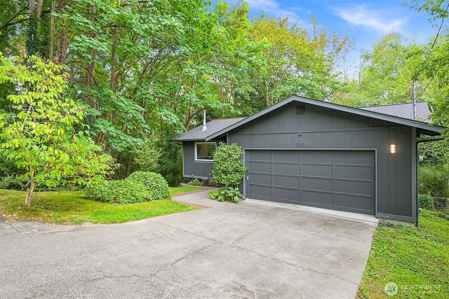 1515 Woburn Street photo 1