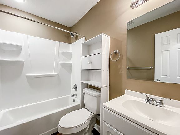 5th image of 116 E 10th Ave APT 17