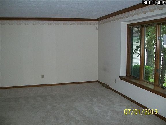 5th image of 18329 Saratoga Trl