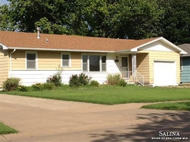 1st image of 2224 Roach St
