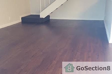 4th image of 800 W Tiffany Dr