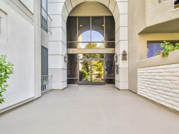 5340 Yarmouth Ave Unit 301, Encino, CA 91316