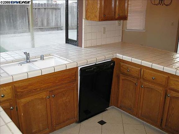 4th image of 2820 McNeil Dr