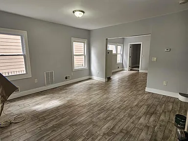 187-189 Vermont Ave #189 — photo 4 of 10