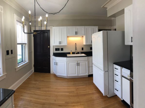 146 W Main St APT 2
