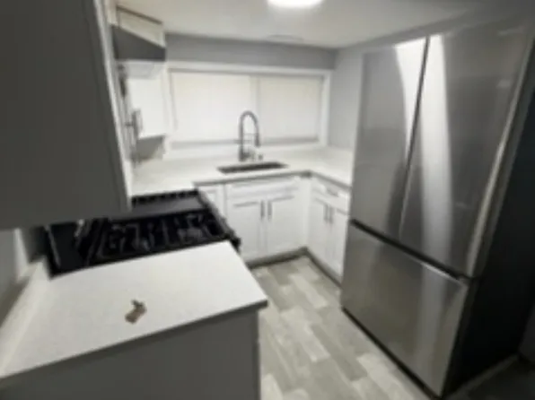 5136 W George St, Chicago, IL 60641