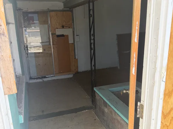 1317 Edith Blvd SE, Albuquerque, NM 87102