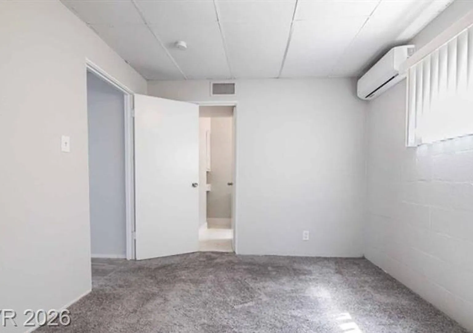 1 BD/1 BA Refreshed Apt — Photo 2