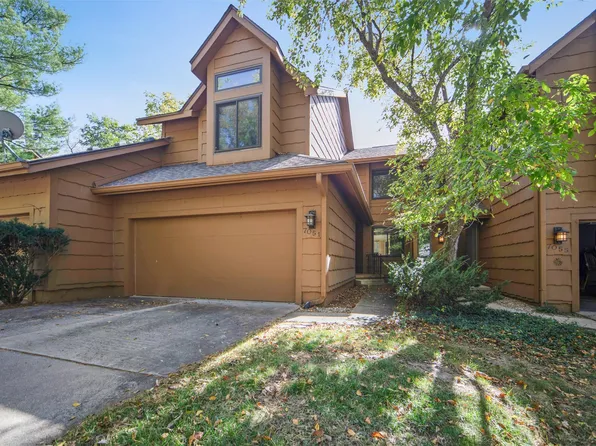 7051 Oak Brook Dr, Urbandale, IA 50322