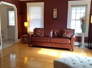 31 Dumerle St, Lowell, MA 01851