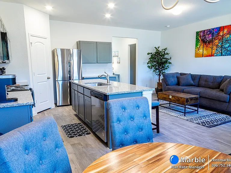 14925 Fannin Rd — Photo 3