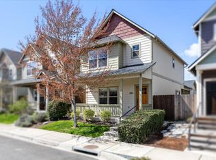 243 Wintersage Cir, Talent, OR 97540