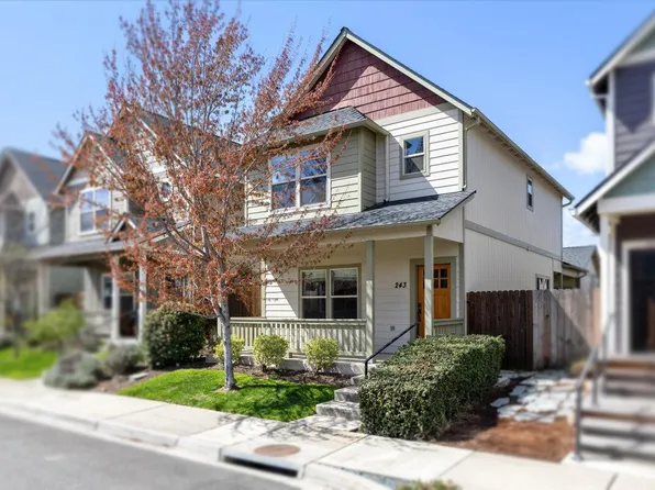 243 Wintersage Cir, Talent, OR 97540