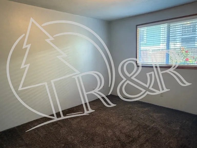 1077 Polk St #1 — Photo 11