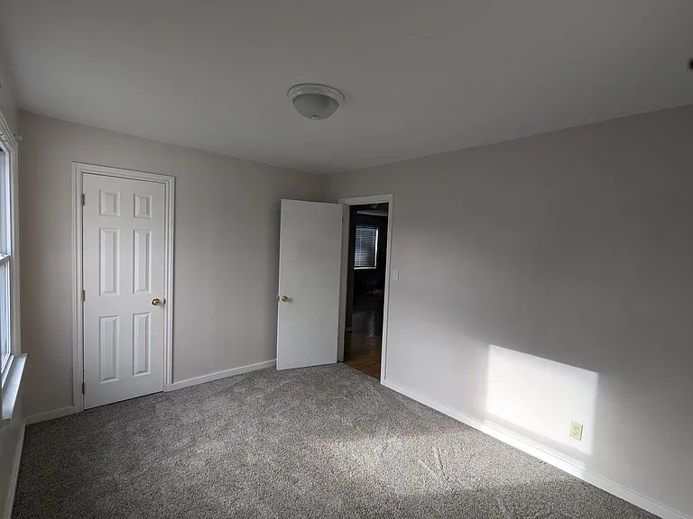 2404 W Kiernan Ave — Photo 15