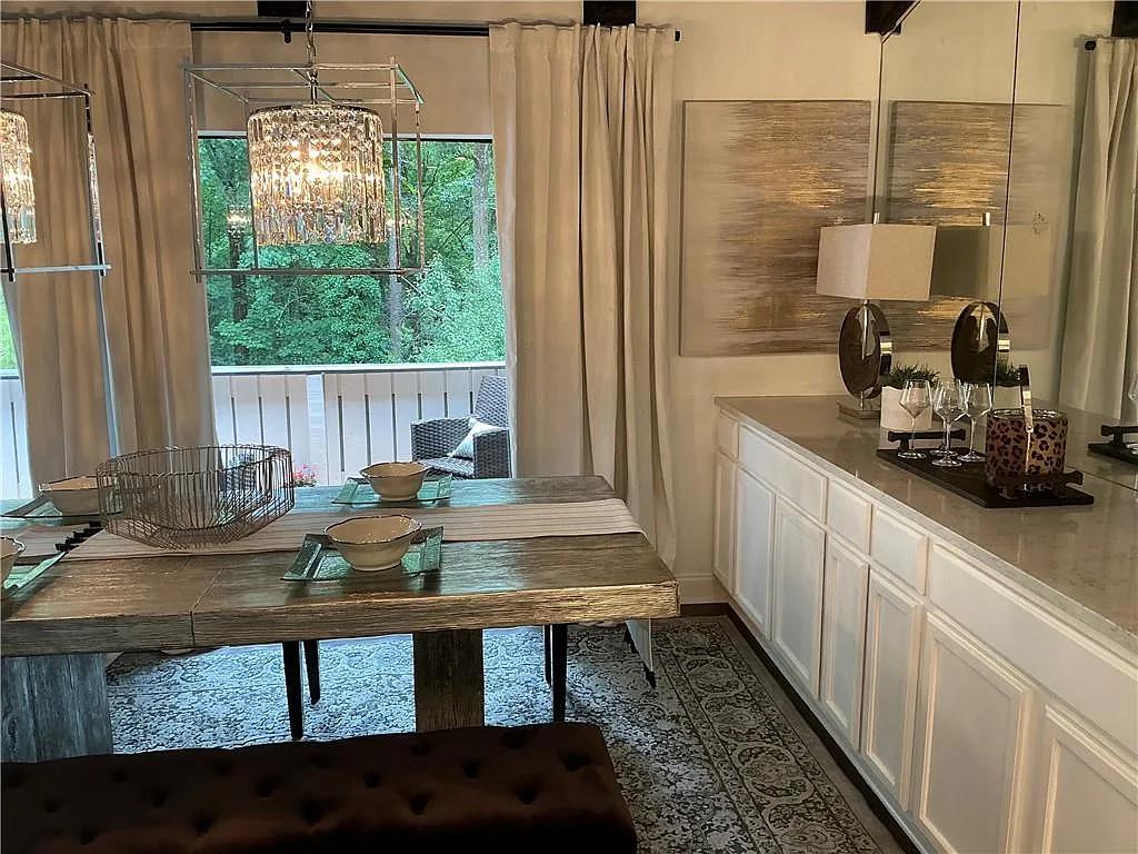 4 bed, 3.0 bath, 2312 sqft, $3,250 — Photo 4