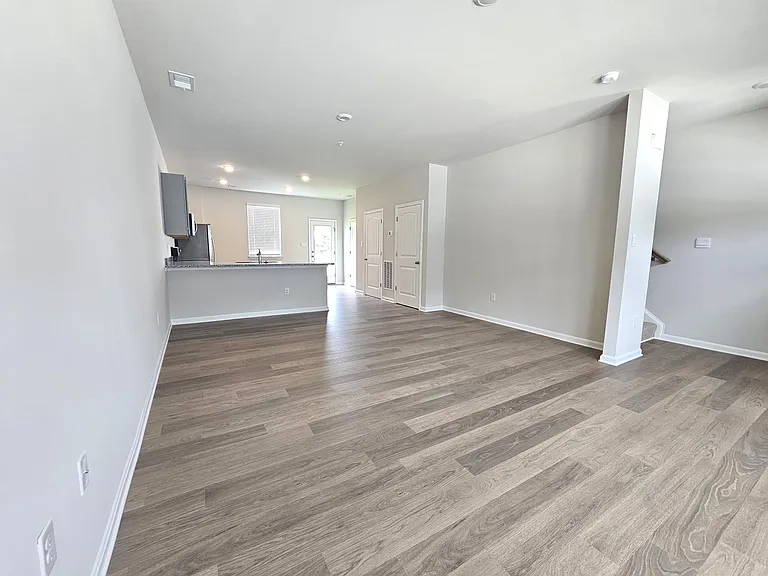 1410 Sugarplum Ln #1 — Photo 12