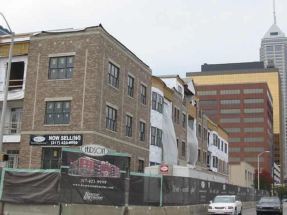 3rd image of 355 E Ohio St Suite 219
