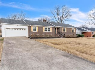 9 Melbourne Ln, Greenville, SC 29615