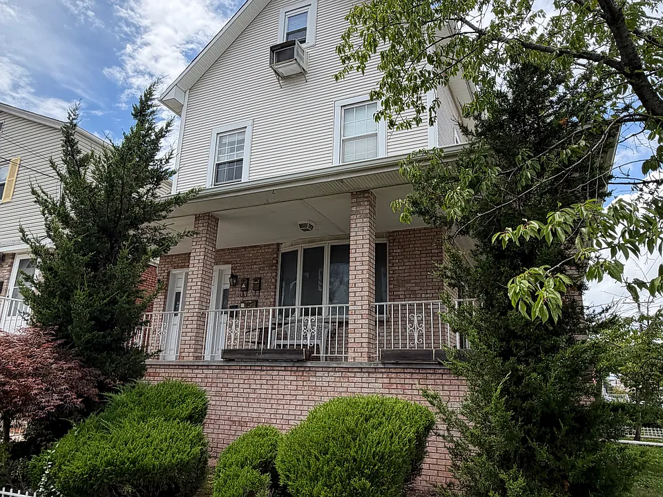 173 Avenue C #2