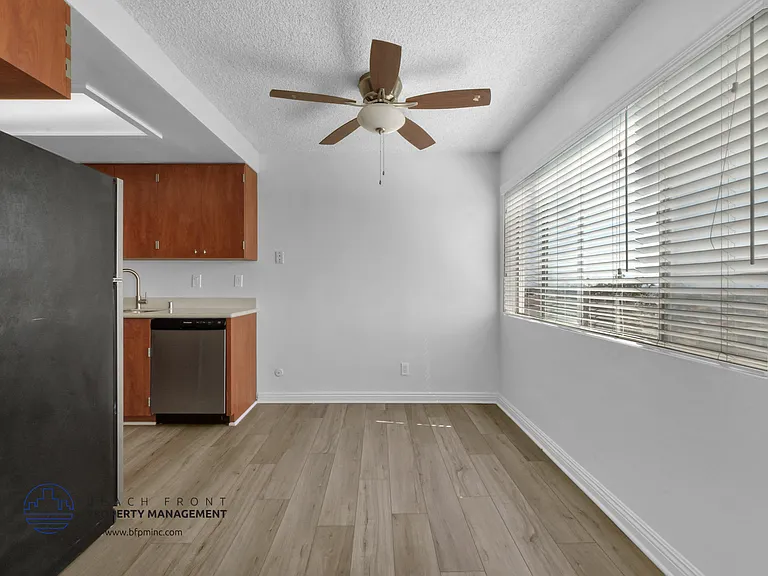 740 W 24th St. — Photo 49
