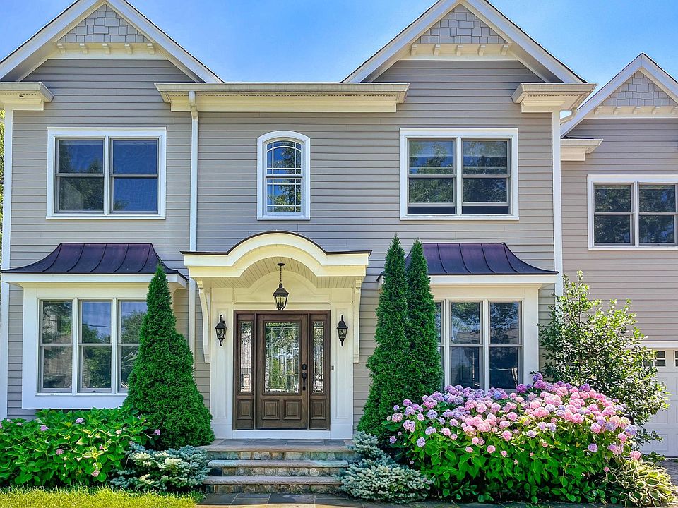 Tastefully designed light filled modern colonial