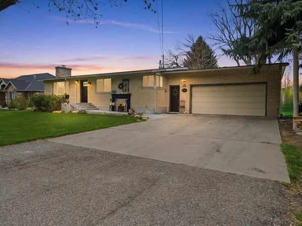 650 S Center St, Wellsville, UT 84339