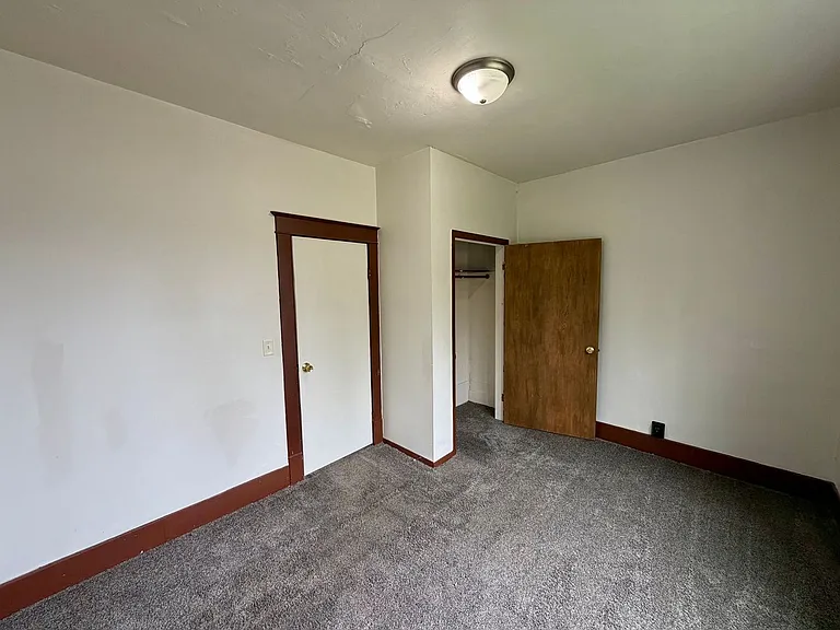 1305 Merrill Ave — Photo 8