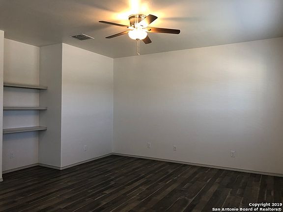 3rd image of 1272 Mountain View Dr