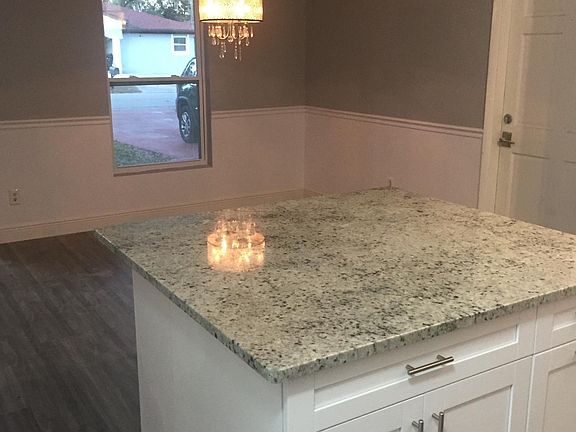 5th image of 2512 W Wilder Ave