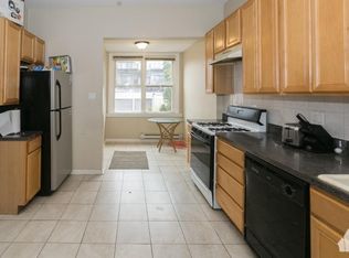 1148 W Addison St #1JC, Chicago, IL 60613