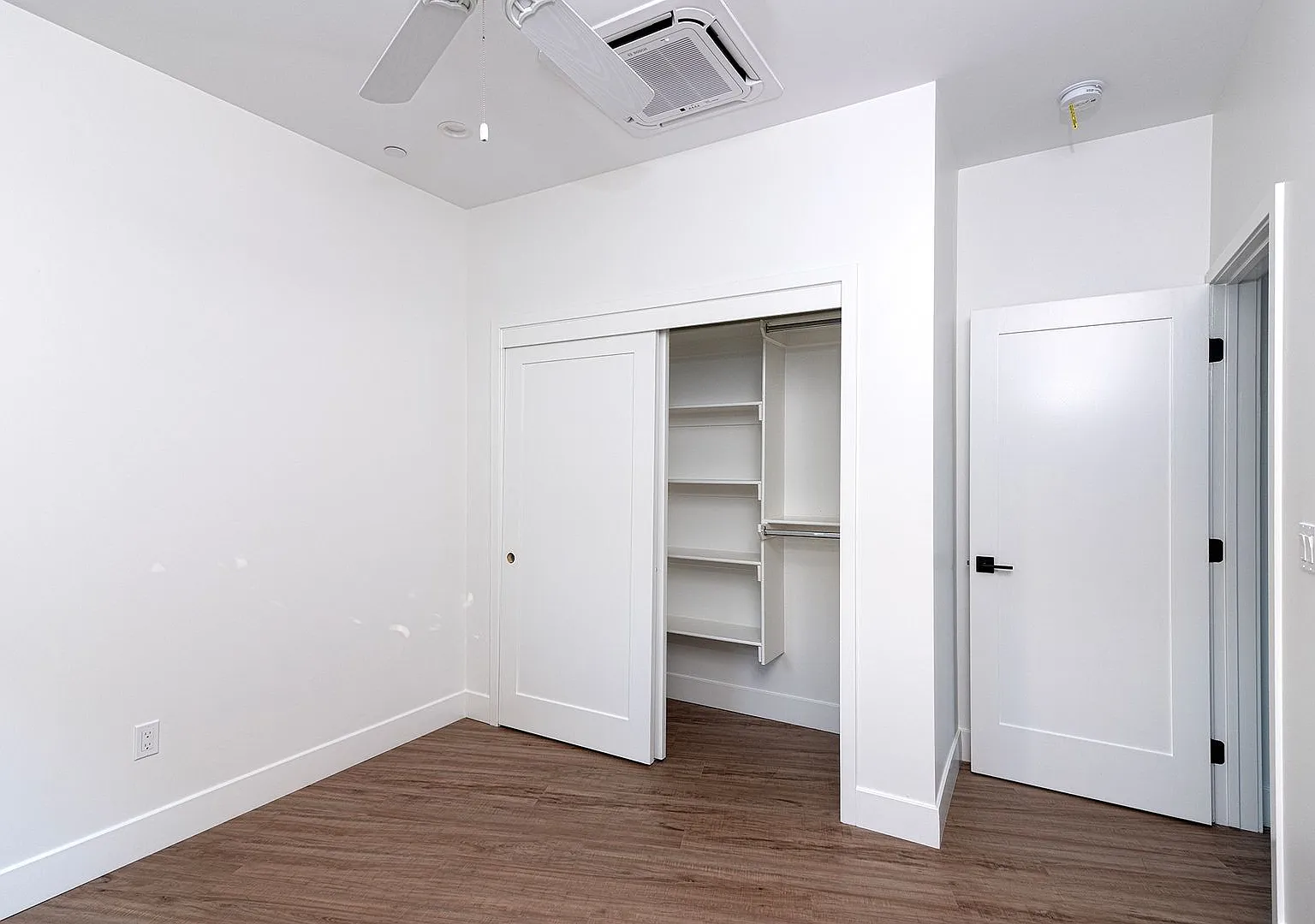 2 bed, $3,000 — Photo 3