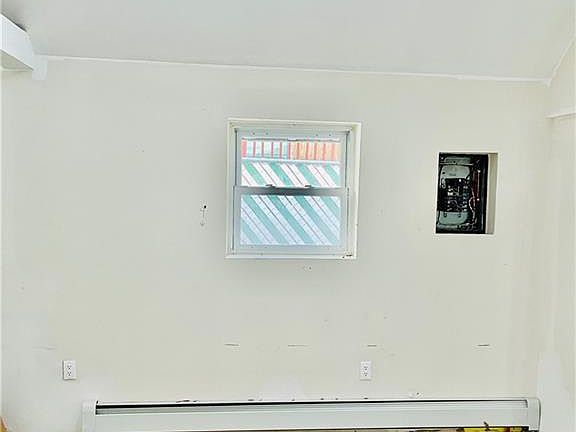 4th image of 155 Prentiss Ave
