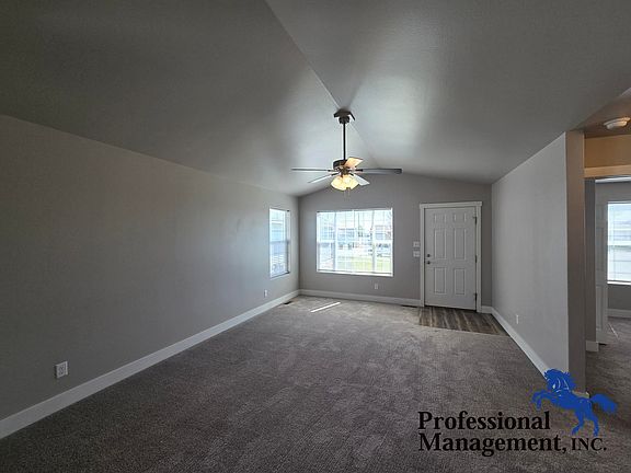 2nd image of 2314 Acacia Cir