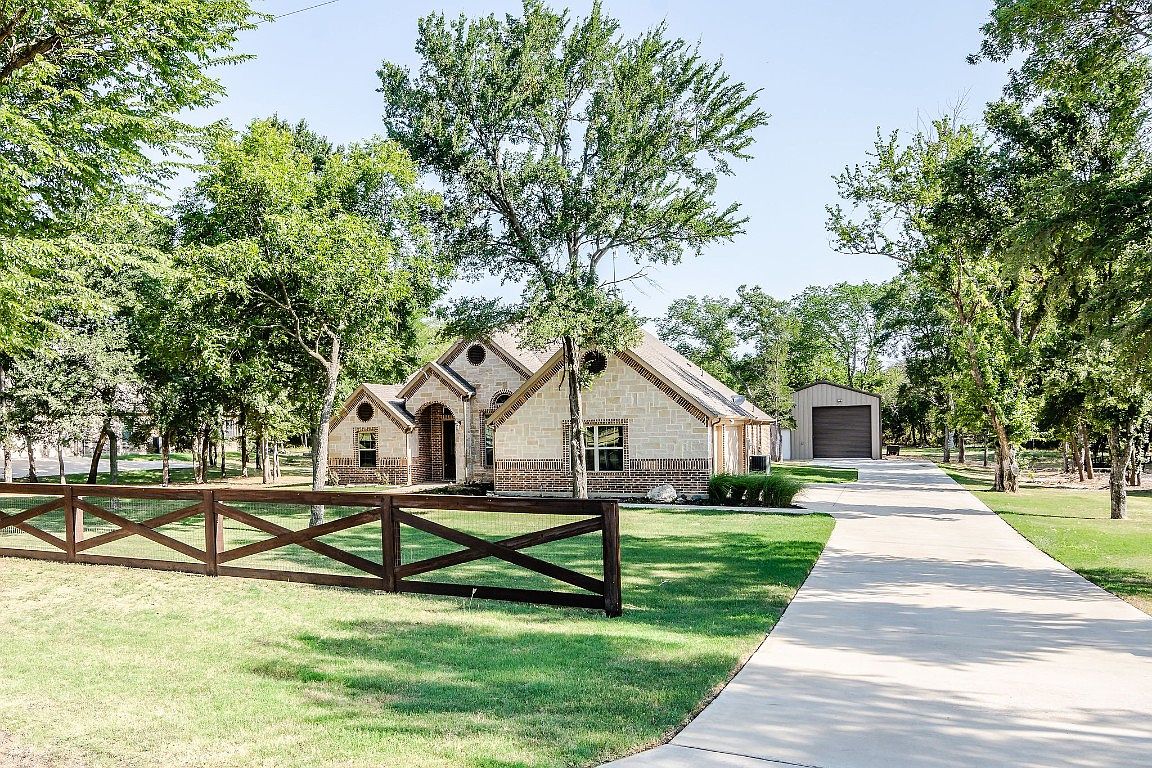 133 Sandlin Ct, Springtown, TX 76082 Zillow